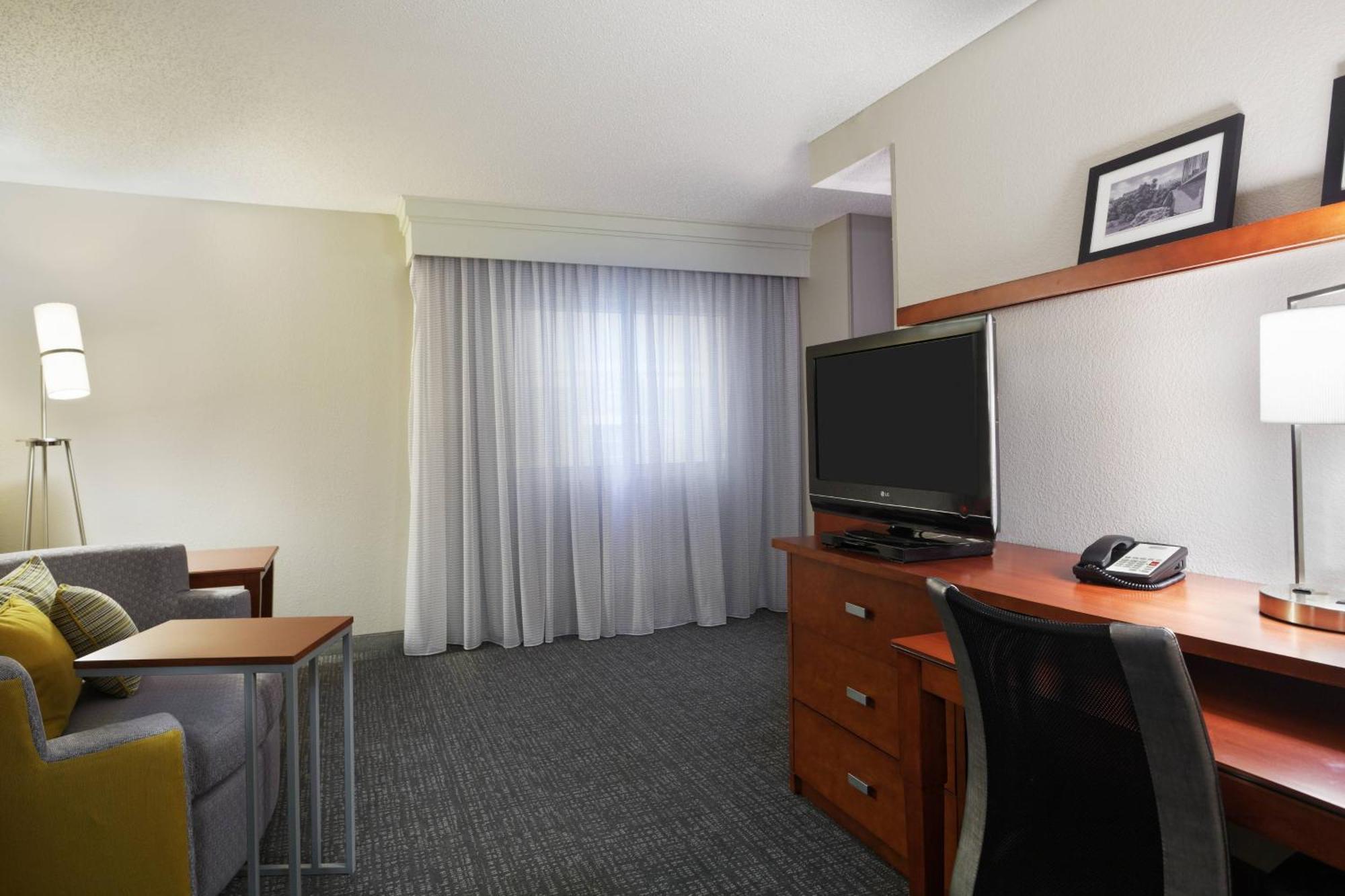 Hotel Courtyard By Marriott Little Rock Downtown Exterior foto